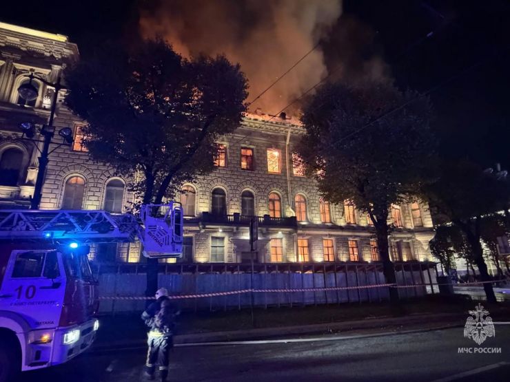 Фото: МЧС Санкт-Петербург / vk.com