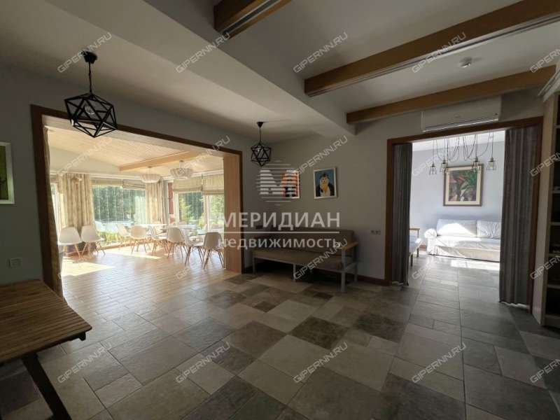 здание под коммерческую недвижимость на Альпийская село Шава