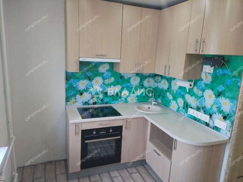 трёхкомнатная квартира на проспекте Ильича дом 42А