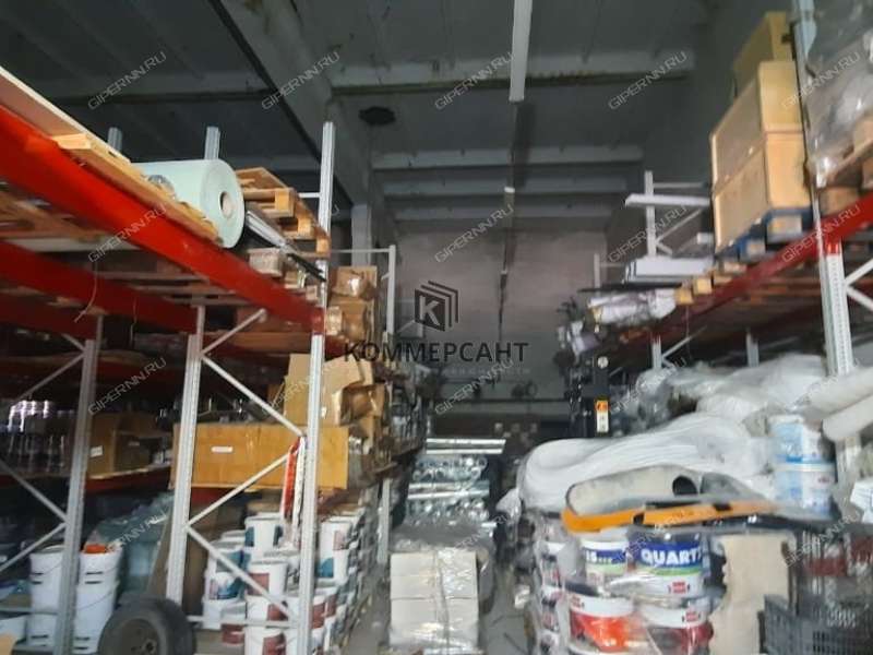 здание под офис, торговую площадь на улице Героя Шапошникова