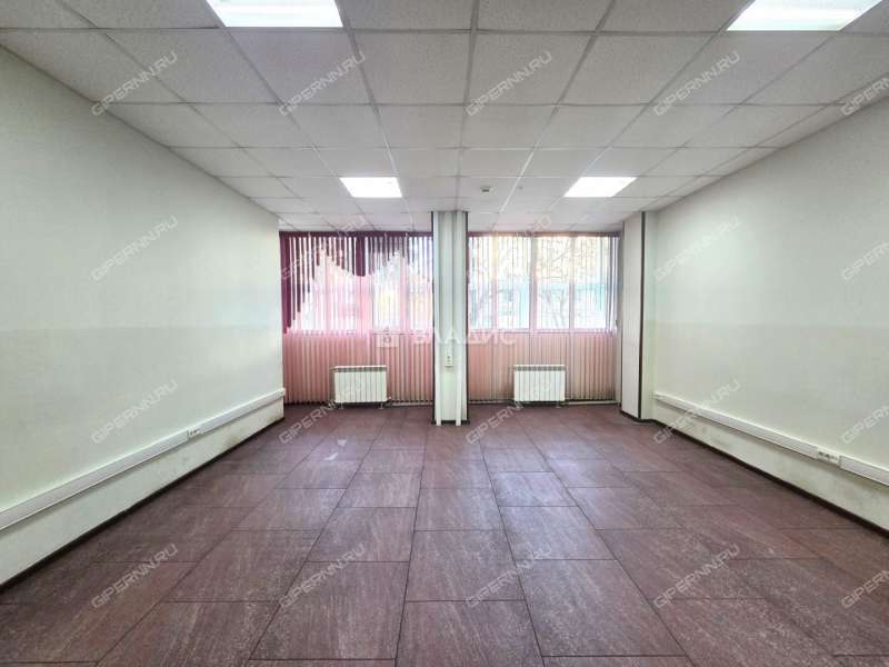 помещение под помещение свободного назначения на улице Юлиуса Фучика