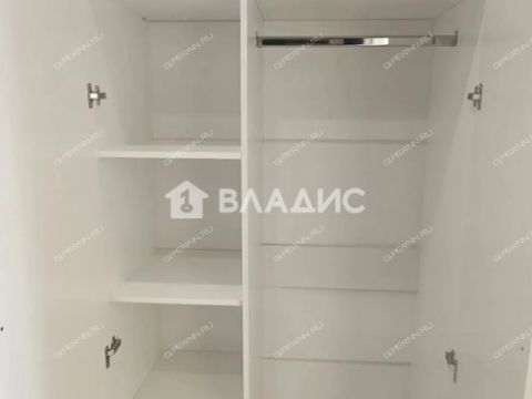 1-komnatnaya-ul-rodionova-d-202 фото