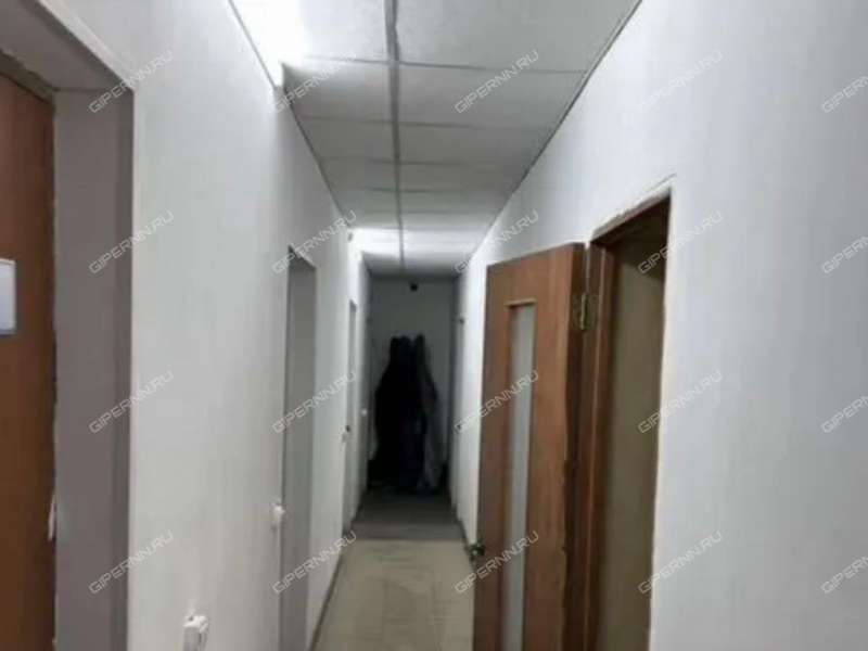 здание под склад, производственную площадь на Садовой улице рабочий посёлок Первое Мая