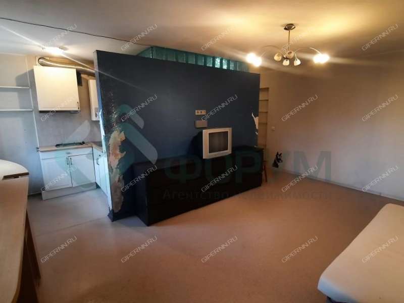 однокомнатная квартира на улице Сурикова дом 10