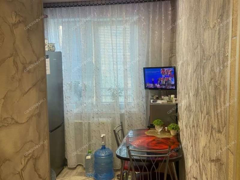 двухкомнатная квартира в 6-м микрорайоне дом 7