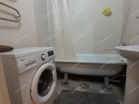 2-komnatnaya-ul-romantikov-d-13 фото