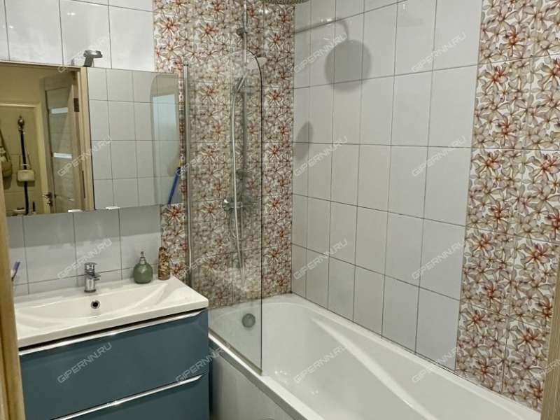 однокомнатная квартира на Республиканской улице дом 43 к6