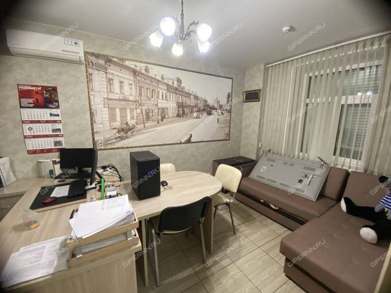 помещение под офис, недвижимость под салоны красоты на улице Июльских Дней