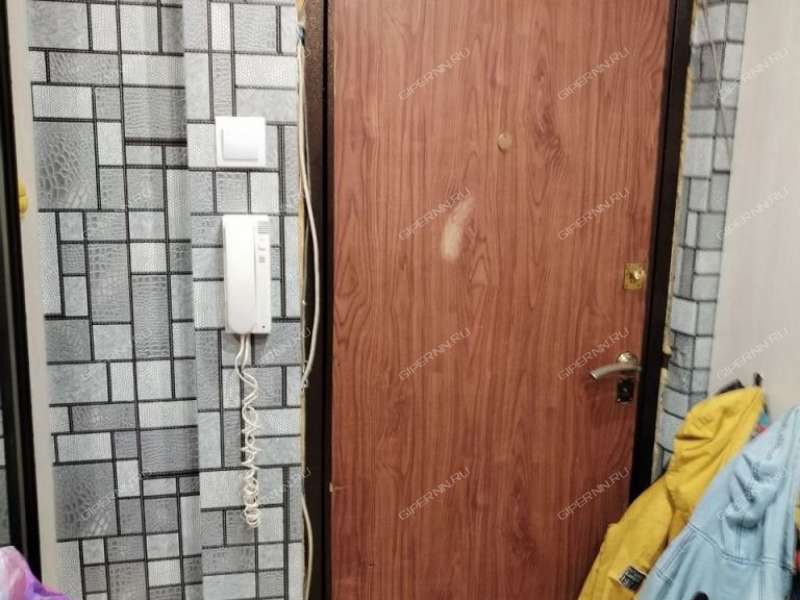 комната в доме 18 на проспекте Бусыгина