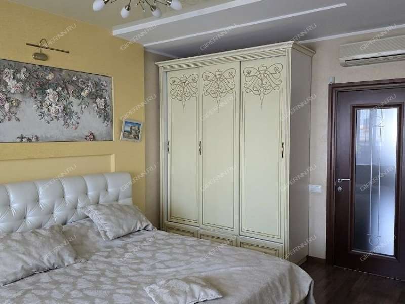 трёхкомнатная квартира на Берёзовской улице дом 103