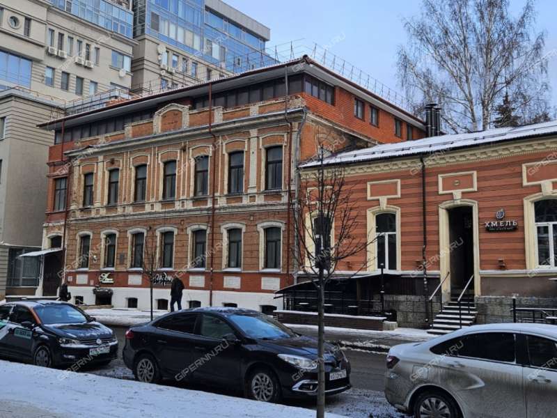 четырёхкомнатная квартира на улице Минина дом 18б