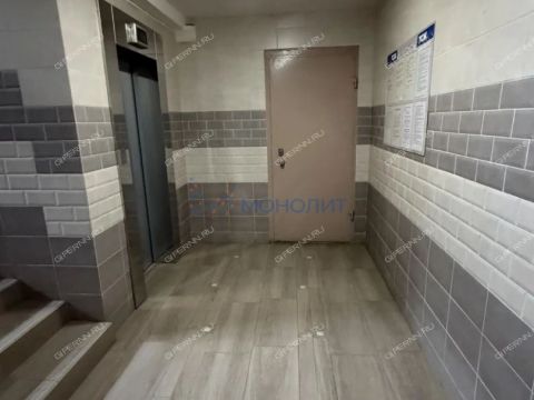 1-komnatnaya-ul-verhnepecherskaya-d-7-k1 фото