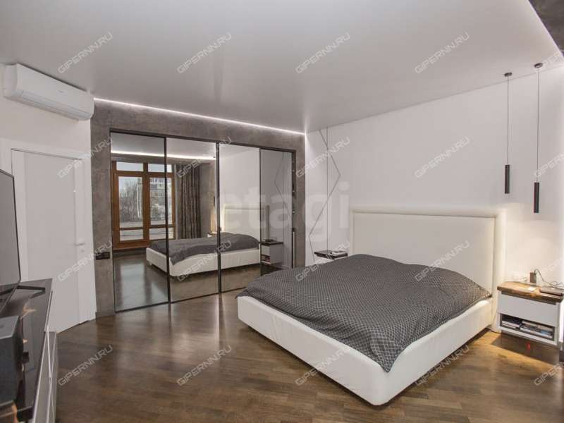 трёхкомнатная квартира на улице Минина дом 29