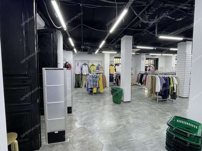 помещение под торговую площадь на улице Коминтерна