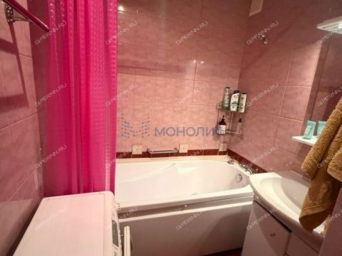 4-komnatnaya-ul-respublikanskaya-d-25 фото