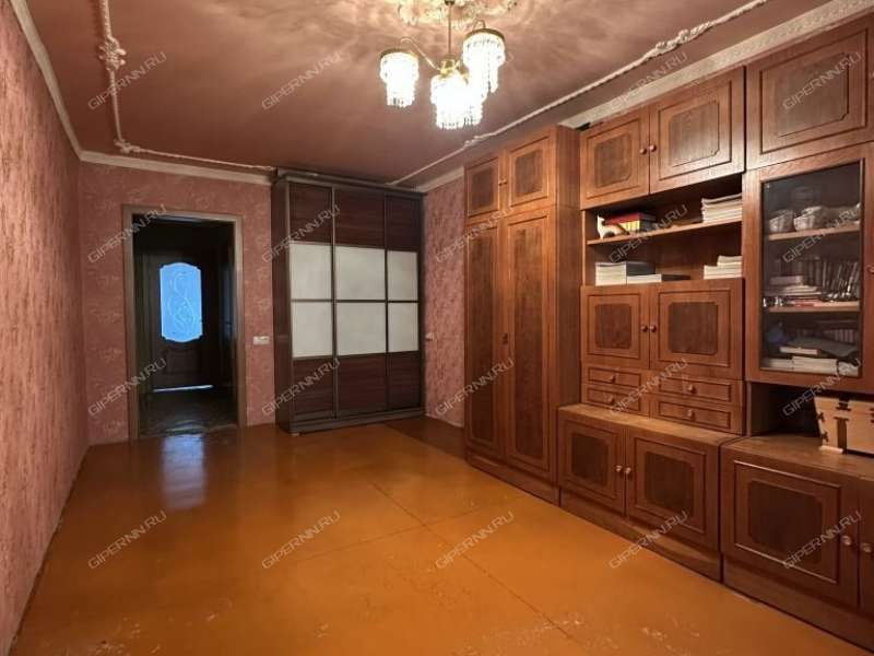 трёхкомнатная квартира на улице Строкина дом 9