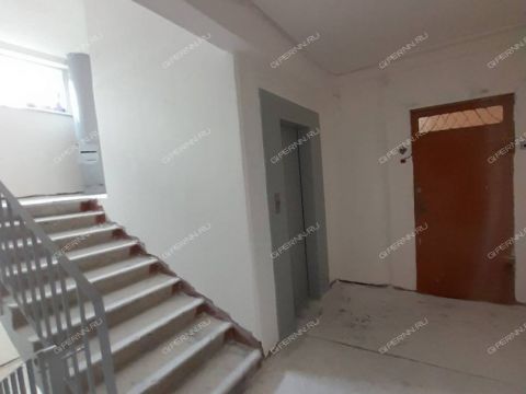 2-komnatnaya-ul-verhnepecherskaya-d-12-k1 фото