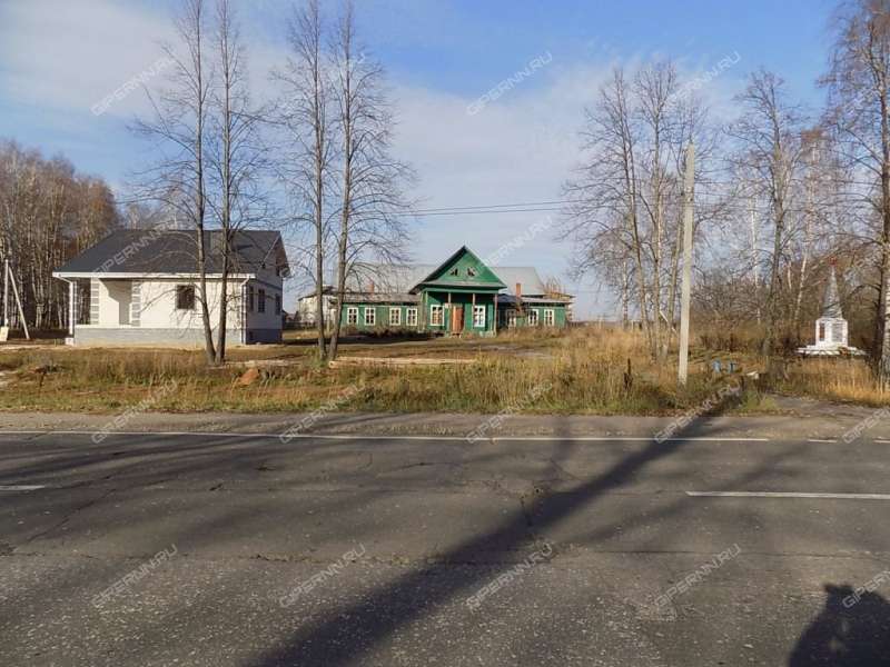 здание под коммерческую недвижимость на улице Мира село Бриляково