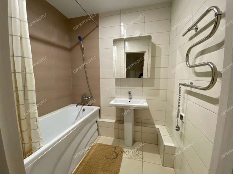 трёхкомнатная квартира на улице Новокузнечихинская дом 2