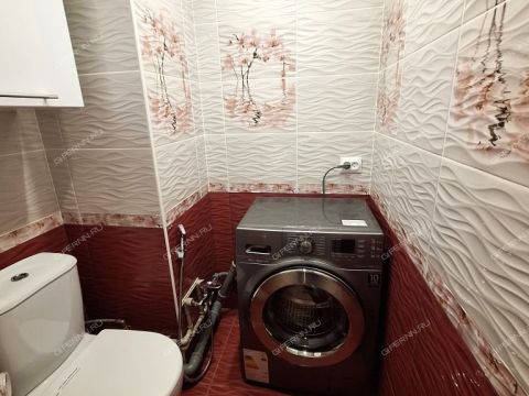 3-komnatnaya-ul-arkadiya-gaydara-d-26 фото