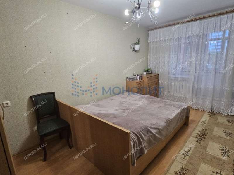 трёхкомнатная квартира на улице Александра Хохлова дом 21