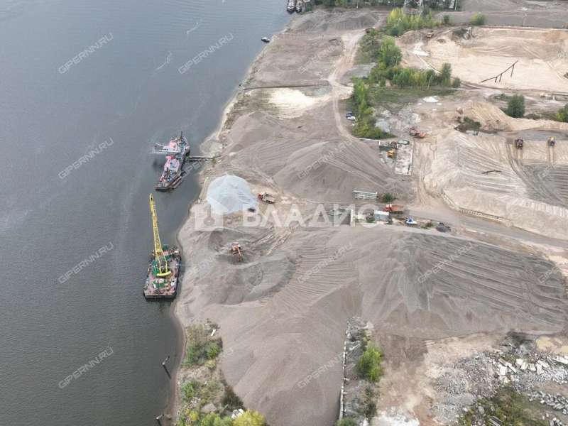 здание под офис, торговую площадь в 5-м проезде