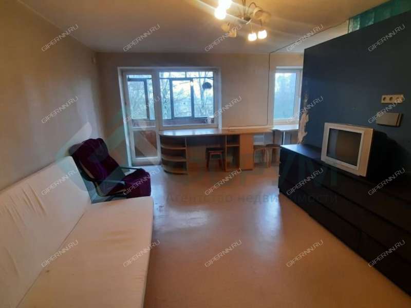 однокомнатная квартира на улице Сурикова дом 10