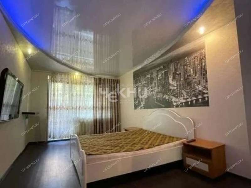 трёхкомнатная квартира на улице Верхнепечёрская дом 8 к2