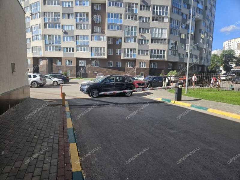 трёхкомнатная квартира на улице Маршала Баграмяна дом 1