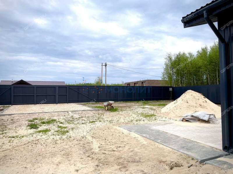 дом на улице Счастливая село Елховка