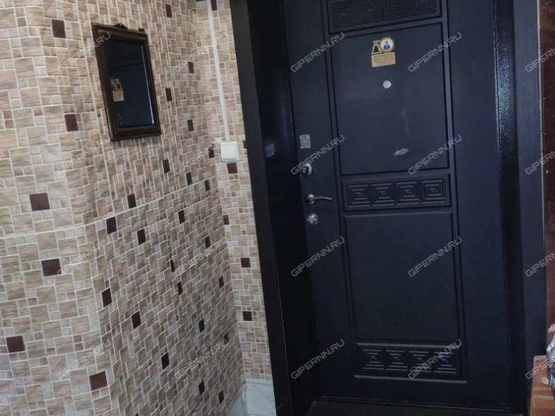 двухкомнатная квартира на 7-й Озёрной улице дом 1