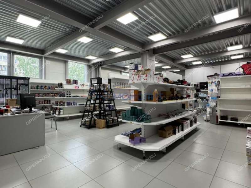 помещение под склад, недвижимость под автобизнес на улице Юлиуса Фучика