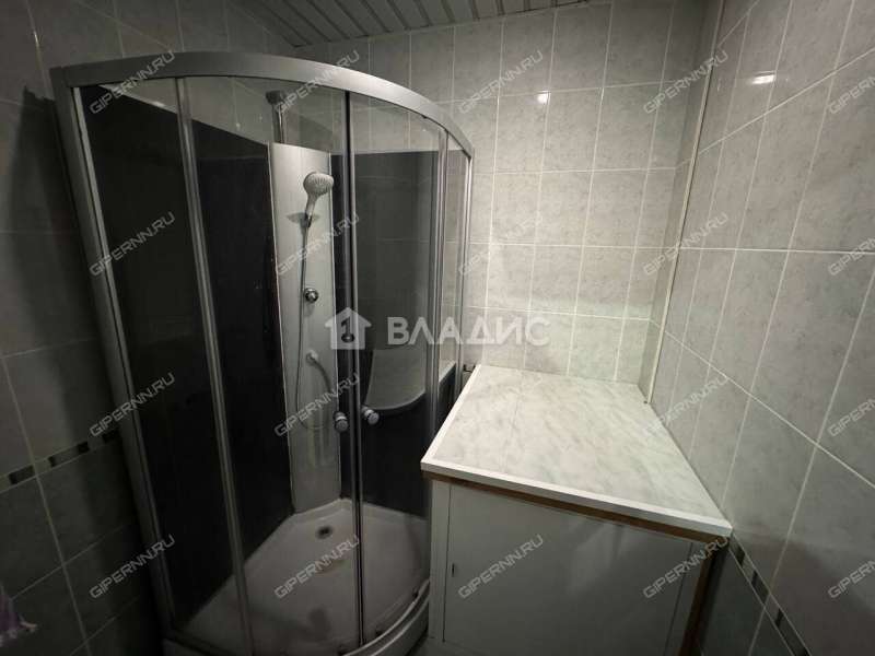 здание под офис, торговую площадь на Большей Печёрской улице