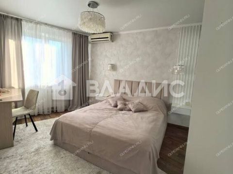 4-komnatnaya-ul-fedoseenko-d-4 фото