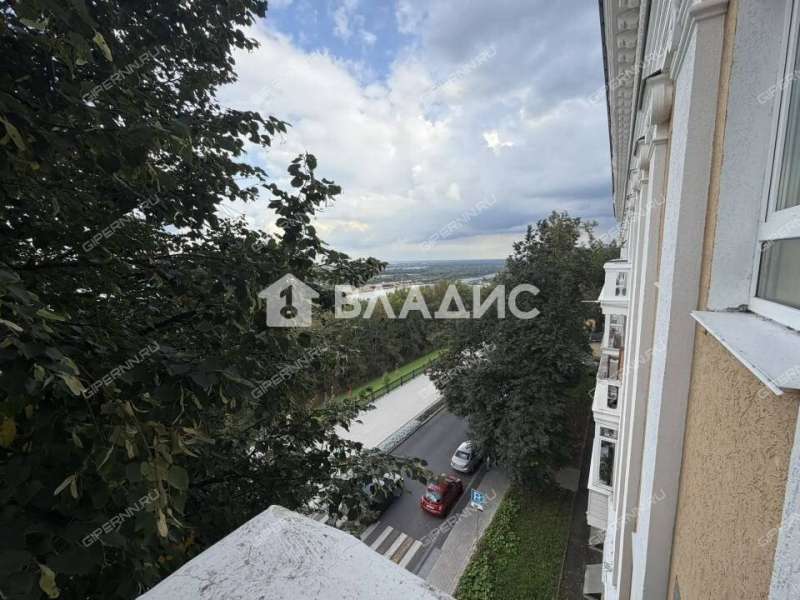 трёхкомнатная квартира на Верхне-Волжской набережной дом 17