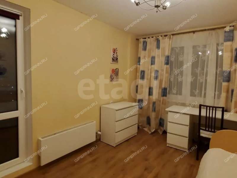 трёхкомнатная квартира на улице Академика Сахарова дом 111 к2
