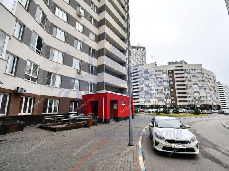 трёхкомнатная квартира на улице Маршала Баграмяна дом 4