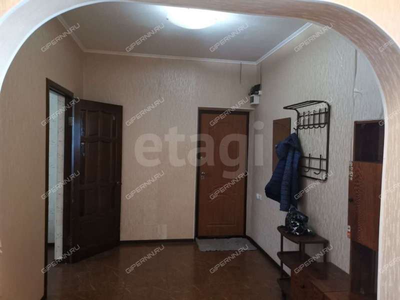 двухкомнатная квартира на улице Родионова дом 27